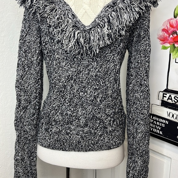 Intermix Deja Mock Neck Knit Fringe Sweater Size P/XS - Picture 6 of 9